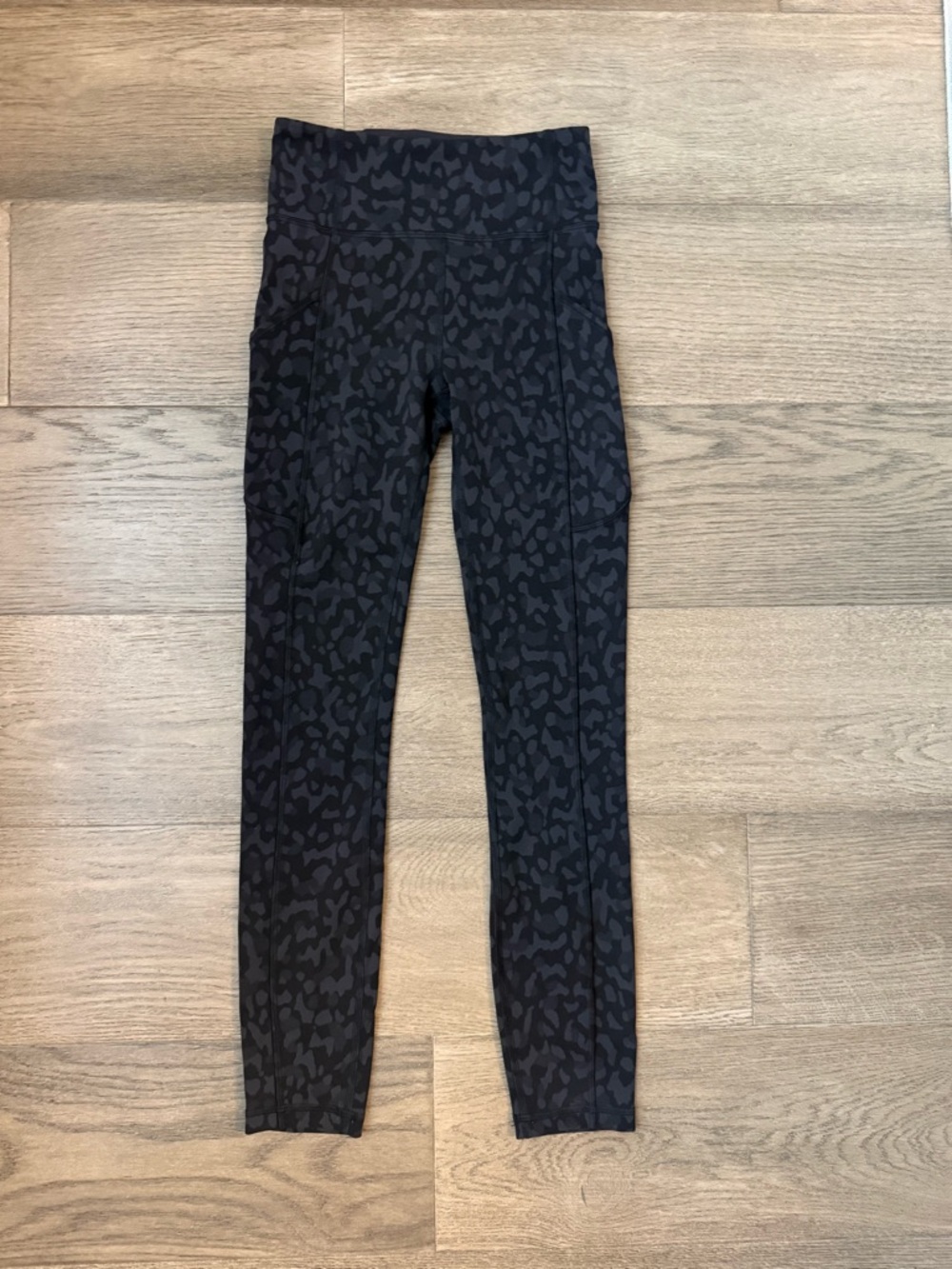 Lululemon Women's High-Waist Leggings - Black Leopard Print Sz 2